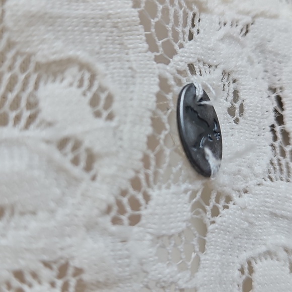 American  Eagle Flowly Lace Tank - Picture 3 of 6